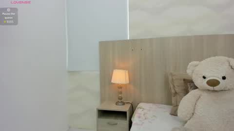   online show from 15, 9, 2025