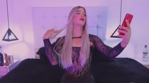 Cattleya stone online show from 6, 3, 2025