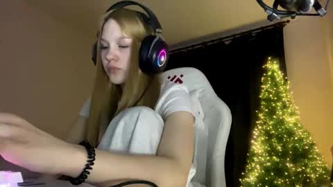 Snapshot of kayceefroehner chatting on 6, 2, 2026 Amia online show from 6, 2, 2026