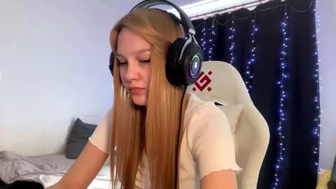 Snapshot of kayceefroehner chatting on 25, 2, 2026 Amia online show from 25, 2, 2026