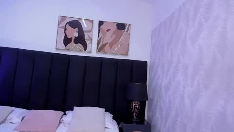 Kayla  online show from 9, 10, 2025