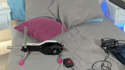 kaylachannell online show from 4, 2, 2026