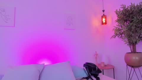 Snapshot of kaylajhonnes6 chatting on 4, 10, 2025 K A Y L A online show from 4, 10, 2025