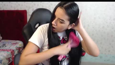 Snapshot of kaylak18x chatting on 12, 10, 2025 Kayla online show from 12, 10, 2025