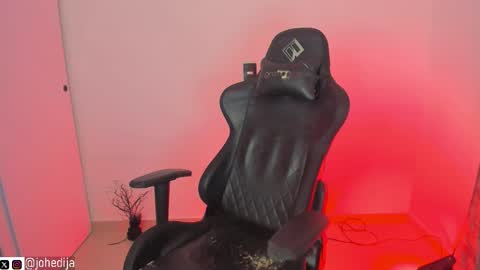 Snapshot of kayle______ chatting on 5, 12, 2025 INSTAjohedija online show from 5, 12, 2025