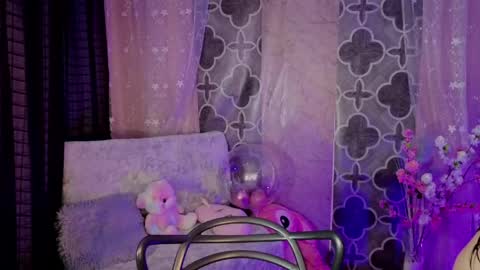 Snapshot of kayleemorales chatting on 19, 4, 2026 Kaylee online show from 19, 4, 2026