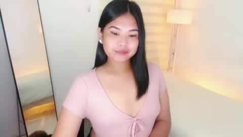 Snapshot of kayleepinay chatting on 5, 3, 2025 Y O U R F U T U R E K A Y L E E online show from 5, 3, 2025