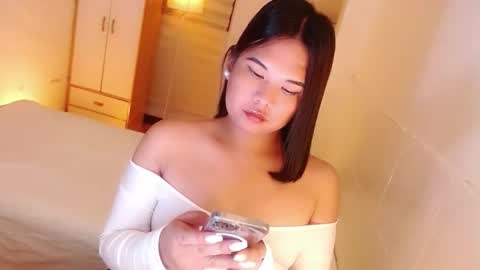 Snapshot of kayleepinay chatting on 14, 9, 2025 Y O U R F U T U R E K A Y L E E online show from 14, 9, 2025