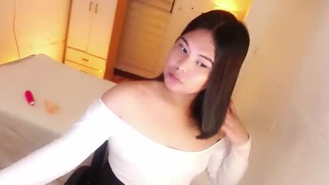 Snapshot of kayleepinay chatting on 2, 10, 2025 Y O U R F U T U R E K A Y L E E online show from 2, 10, 2025