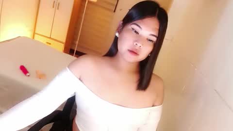 Snapshot of kayleepinay chatting on 4, 10, 2025 Y O U R F U T U R E K A Y L E E online show from 4, 10, 2025