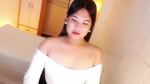 Snapshot of kayleepinay chatting on 13, 10, 2025 Y O U R F U T U R E K A Y L E E online show from 13, 10, 2025