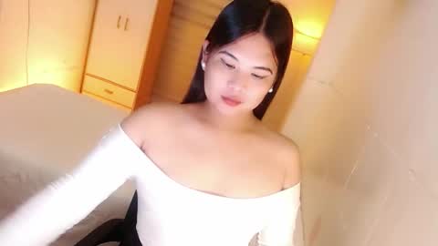 Snapshot of kayleepinay chatting on 24, 10, 2025 Y O U R F U T U R E K A Y L E E online show from 24, 10, 2025