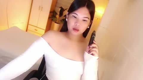 Snapshot of kayleepinay chatting on 2, 11, 2025 Y O U R F U T U R E K A Y L E E online show from 2, 11, 2025