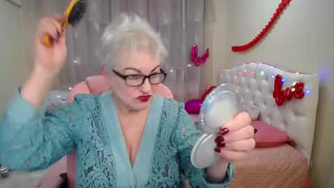 kaylesmoll online show from 26, 2, 2025