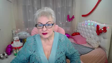 kaylesmoll online show from 6, 3, 2025