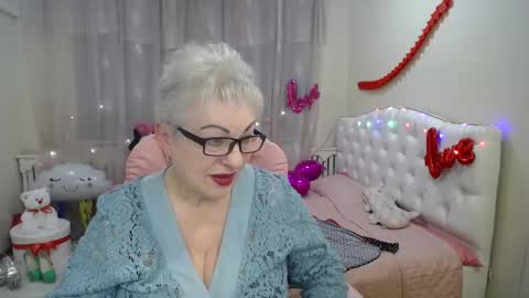 kaylesmoll online show from 12, 3, 2025