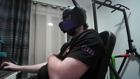 Neon online show from 25, 4, 2026