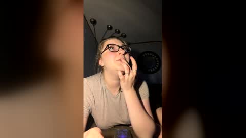 kcgsex online show from 19, 5, 2026