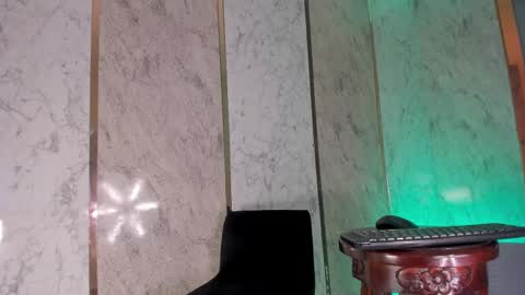 Snapshot of keila_mendoza chatting on 14, 12, 2025 Keila online show from 14, 12, 2025