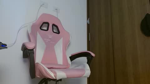 Snapshot of keilafranco chatting on 21, 11, 2025 keilafranco online show from 21, 11, 2025