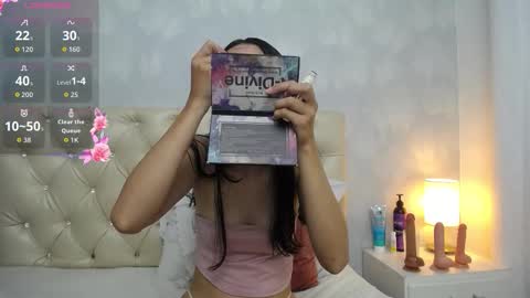 Snapshot of keily_garcia chatting on 14, 12, 2025 Keily online show from 14, 12, 2025