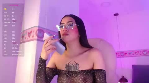 Snapshot of keily_gh1 chatting on 2, 3, 2025 KEILY online show from 2, 3, 2025