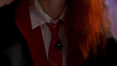 Snapshot of keira_knight chatting on 14, 11, 2025 keira_knight online show from 14, 11, 2025