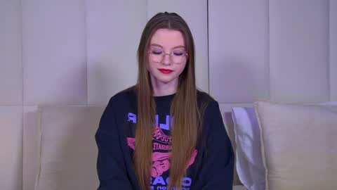 Keira online show from 5, 2, 2025