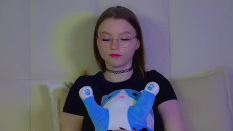 Keira online show from 7, 3, 2025