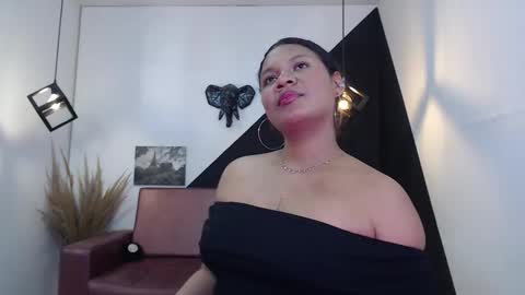 Snapshot of keiraluna chatting on 5, 12, 2025 online show from 5, 12, 2025