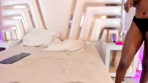 Ebony - Keisha online show from 10, 2, 2026