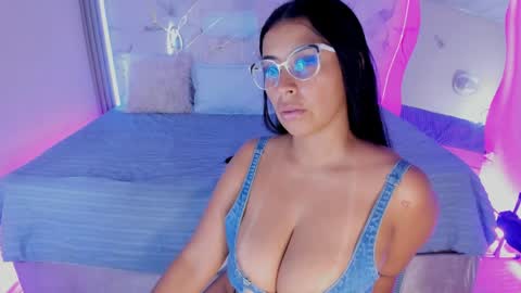 Keisy  online show from 16, 4, 2026