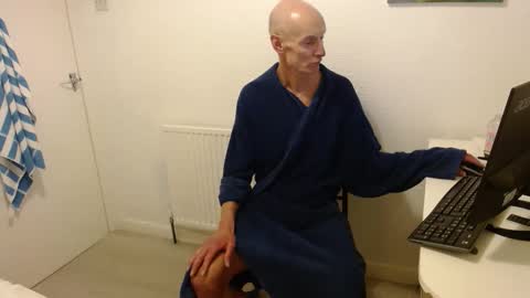 Snapshot of keithc440 chatting on 13, 11, 2025 Keith online show from 13, 11, 2025