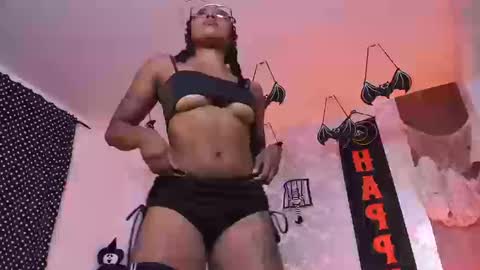 kelly__thomson online show from 9, 10, 2025