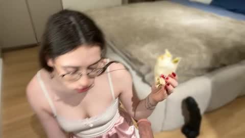 Snapshot of kellyberry__ chatting on 3, 12, 2025 Kelly online show from 3, 12, 2025