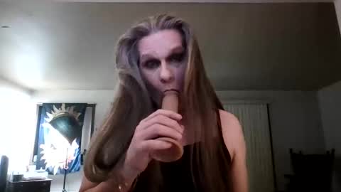 Snapshot of kellyjames420 chatting on 18, 12, 2025 Kelly James online show from 18, 12, 2025