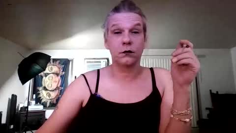 Snapshot of kellyjames420 chatting on 19, 12, 2025 Kelly James online show from 19, 12, 2025