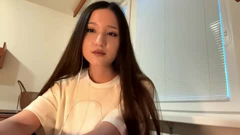 Snapshot of kellyleinonen chatting on 12, 5, 2026 Kelly online show from 12, 5, 2026