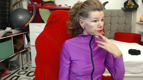 Snapshot of kellynumber chatting on 2, 2, 2025 kelly online show from 2, 2, 2025