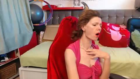 Snapshot of kellynumber chatting on 28, 10, 2025 kelly online show from 28, 10, 2025