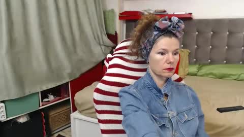 Snapshot of kellynumber chatting on 4, 12, 2025 kelly online show from 4, 12, 2025