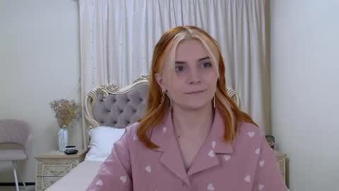 Kelly Stoneys online show from 4, 2, 2025