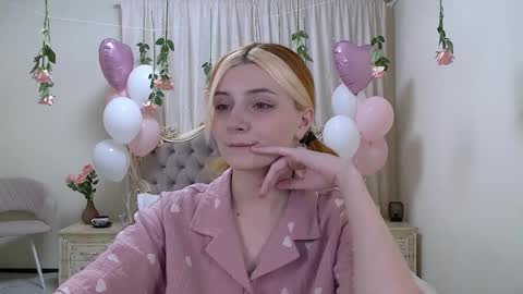 Kelly Stoneys online show from 18, 2, 2025