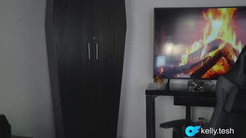 Kelly online show from 11, 11, 2025