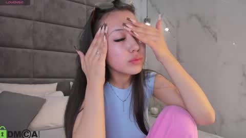 kellyy_bern online show from 12, 10, 2025