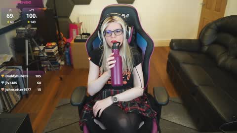 Snapshot of kelseycobalt chatting on 4, 12, 2024 kelseycobalt online show from 4, 12, 2024