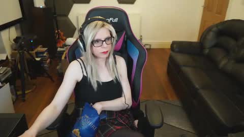 Snapshot of kelseycobalt chatting on 13, 2, 2025 kelseycobalt online show from 13, 2, 2025