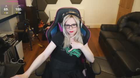 Snapshot of kelseycobalt chatting on 8, 3, 2025 kelseycobalt online show from 8, 3, 2025