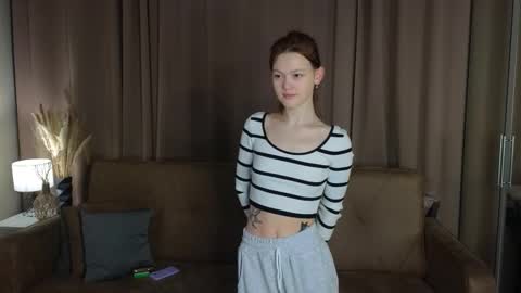 Snapshot of kelsiehelems chatting on 17, 11, 2025 Eva online show from 17, 11, 2025