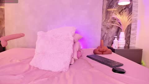 Snapshot of kendall97 chatting on 14, 2, 2025 Natty online show from 14, 2, 2025